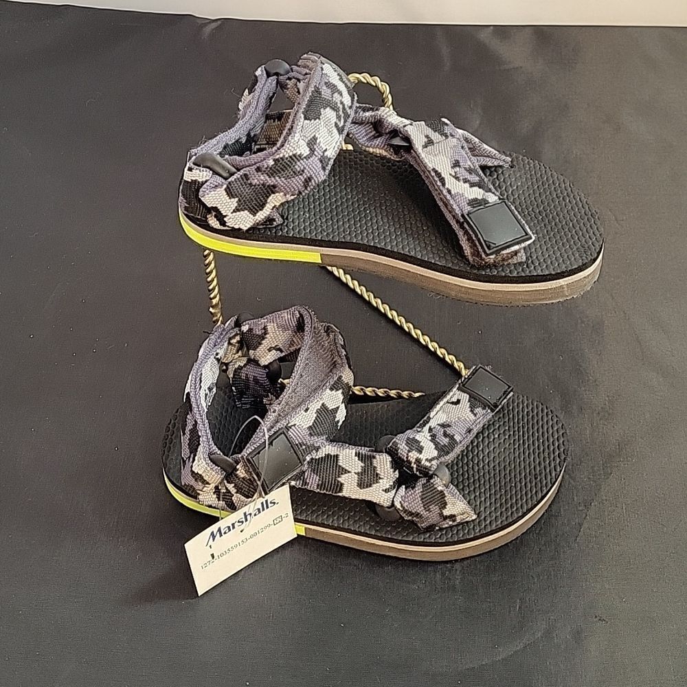 BRAND NEW CAPELLI NEW YORK VELCRO STRAP CLOSURE KID SANDAL G1
